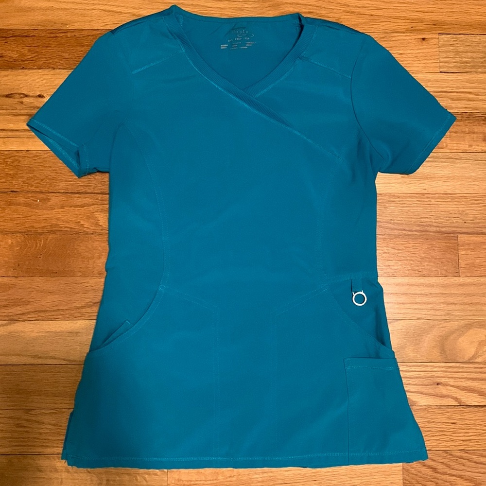Cherokee infinity scrub top